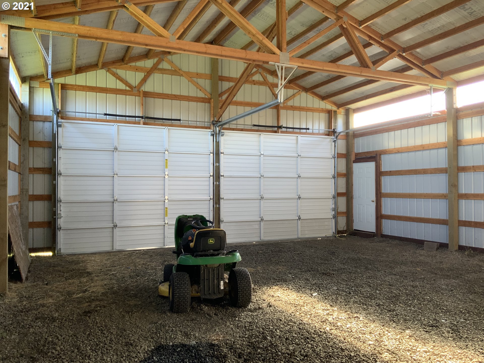 3123 South Side Road Sutherlin, OR 97479 - Photo 22 of 30 a view of a garage room
