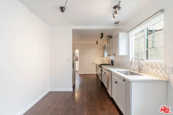 $4,300 | 5630 Craner Avenue, North Hollywood, CA 91601