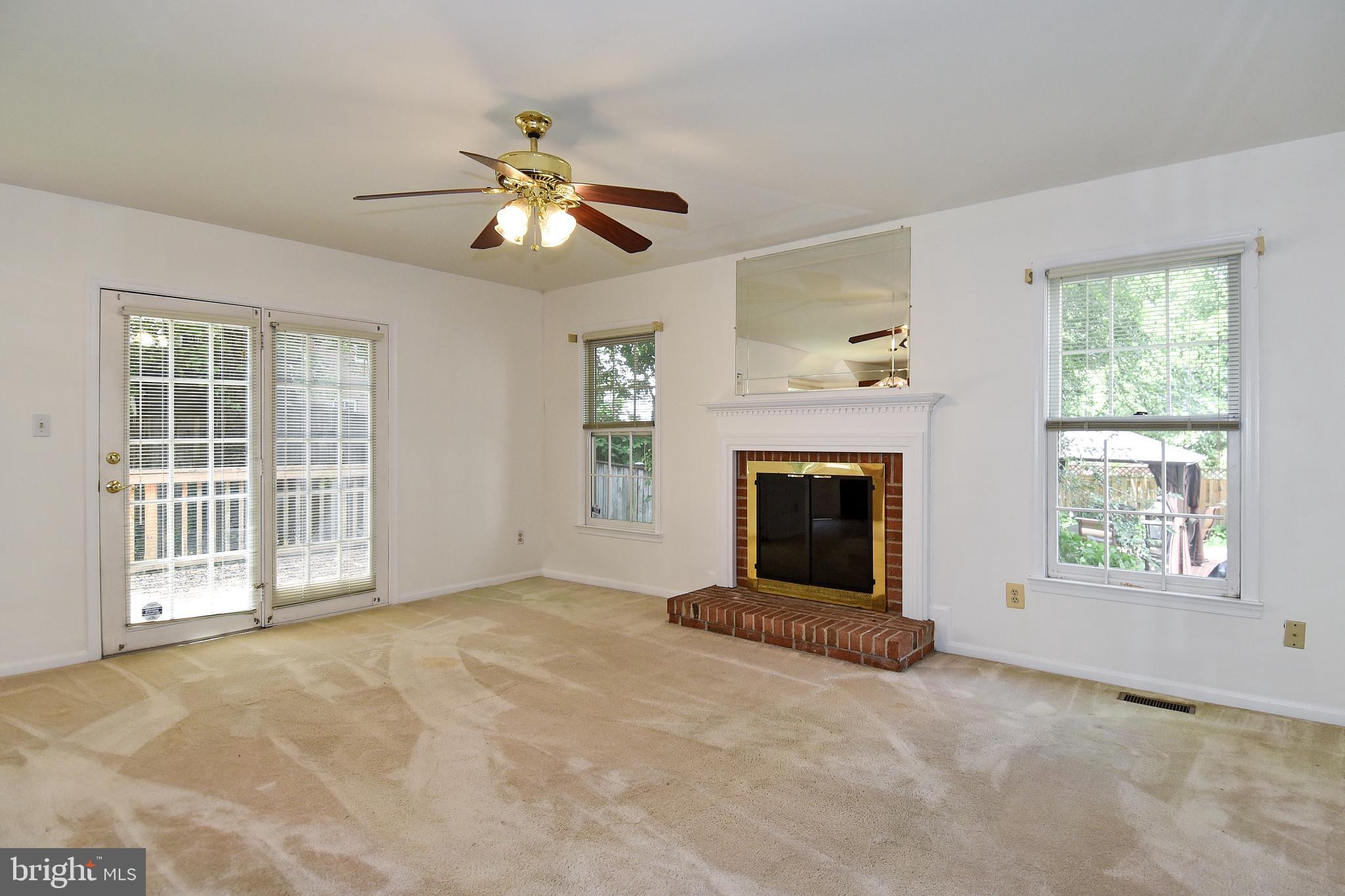 9204 Linton Street Silver Spring, MD 20901 - Photo 10 of 37 Family room
