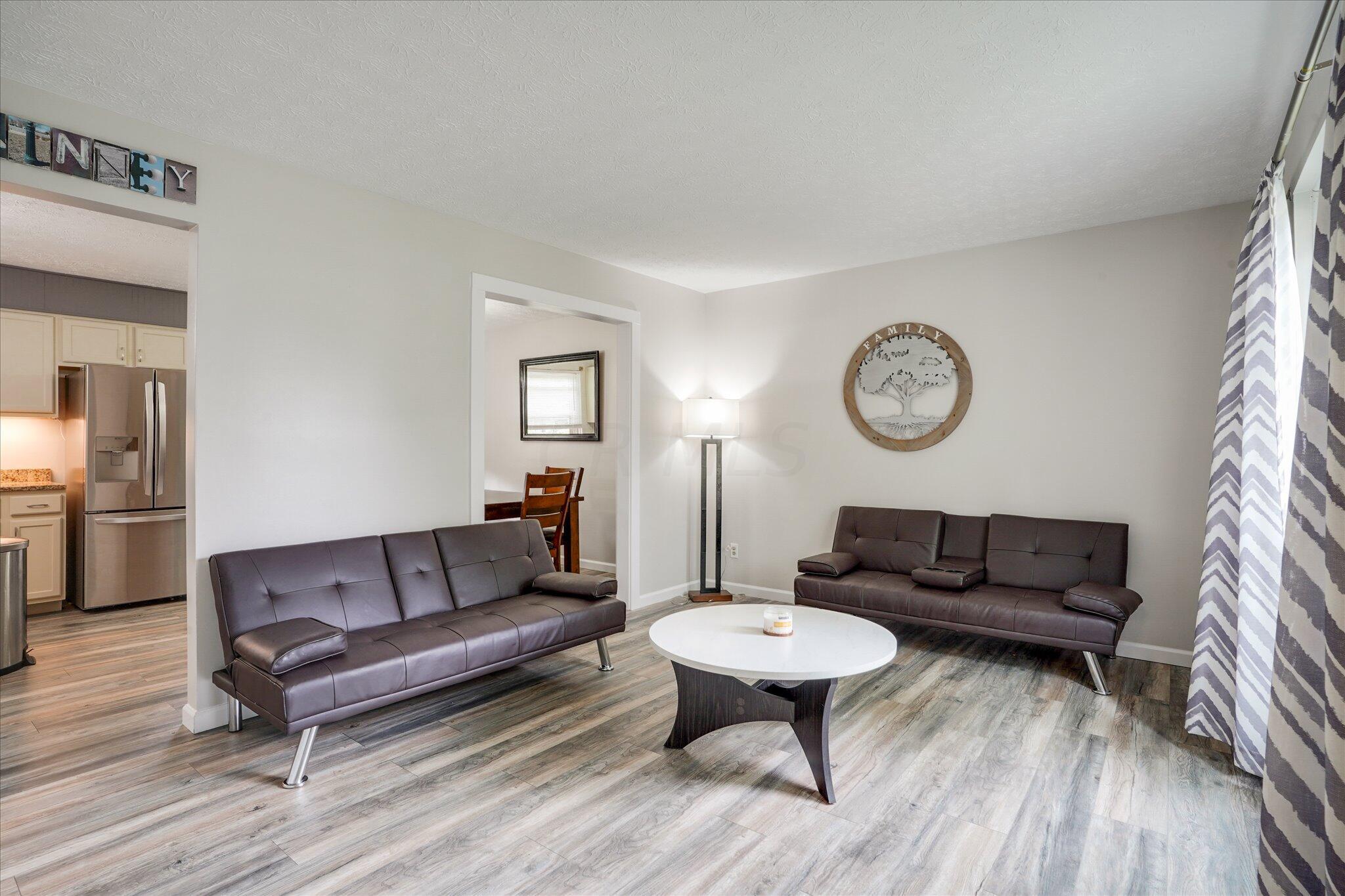 8799 Atherton Road Powell, OH 43065 - Photo 4 of 30