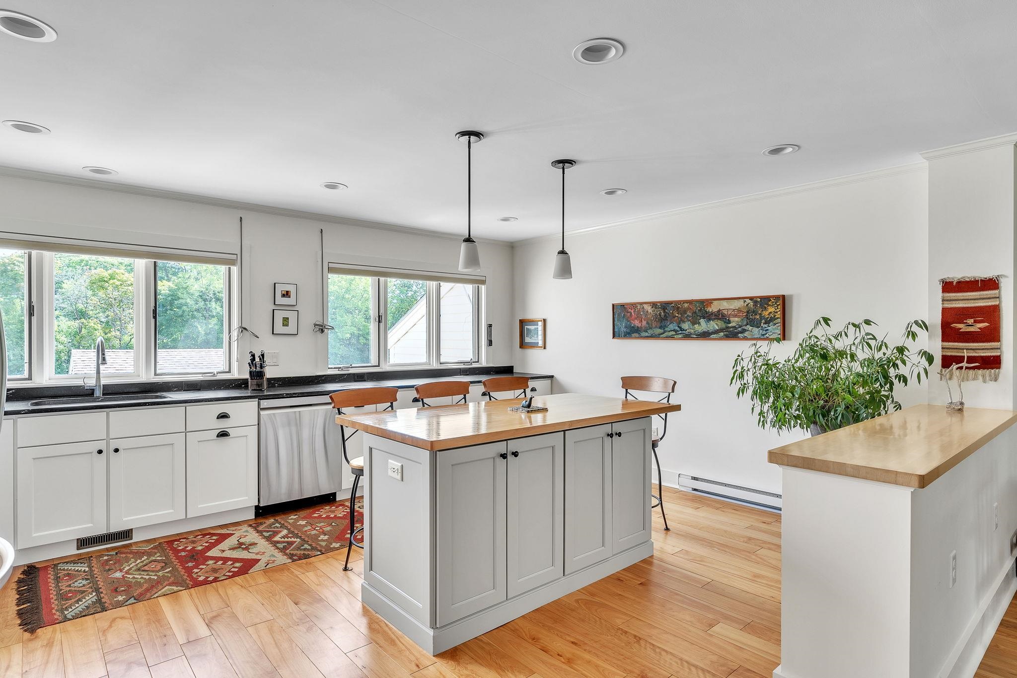 545 South Prospect Street, Unit 20 Burlington, VT 05401 - Photo 10 of 46