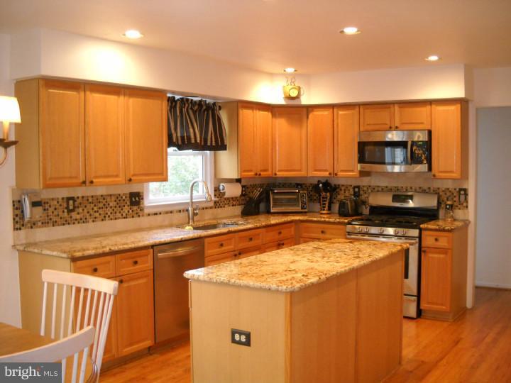 2265 Warner Road Lansdale, PA 19446 - Photo 8 of 25 Gallery Image 8