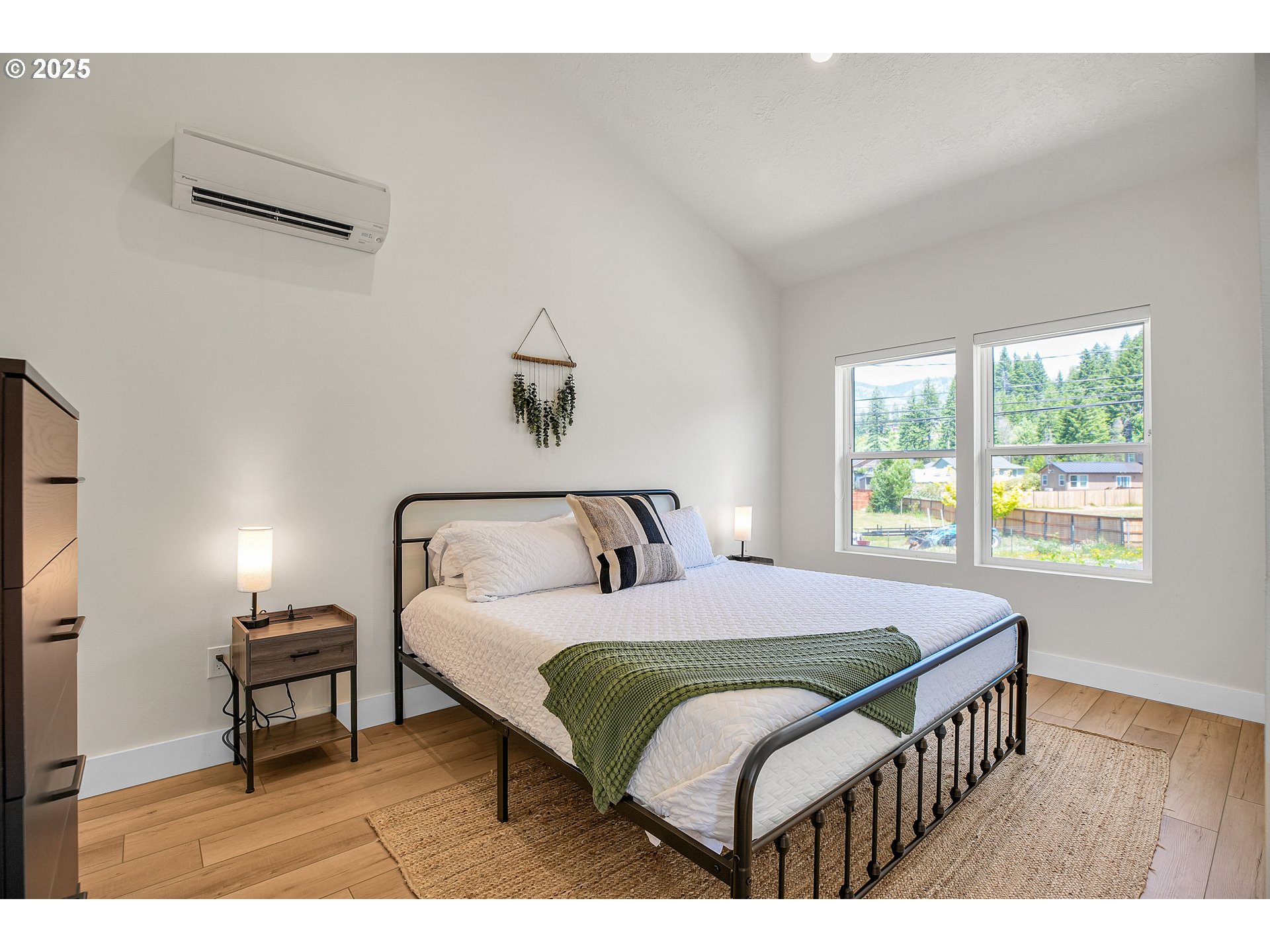 360 Santiam Avenue Detroit, OR 97342 - Photo 17 of 48 Bedroom, Primary #2