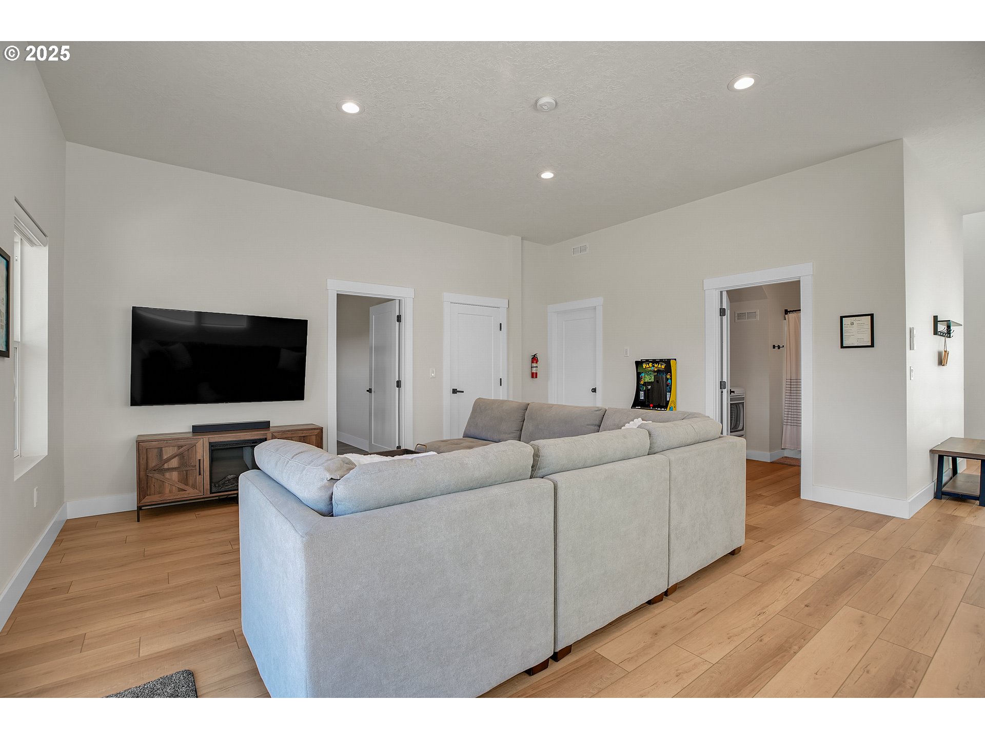 360 Santiam Avenue Detroit, OR 97342 - Photo 29 of 48