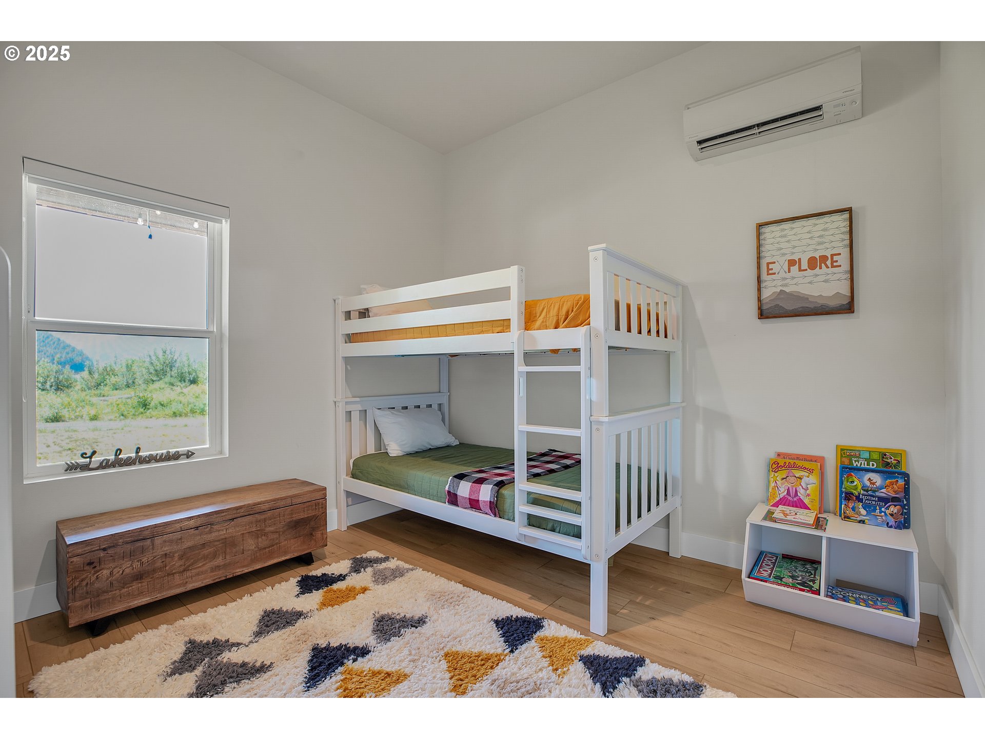 360 Santiam Avenue Detroit, OR 97342 - Photo 33 of 48 Bedroom