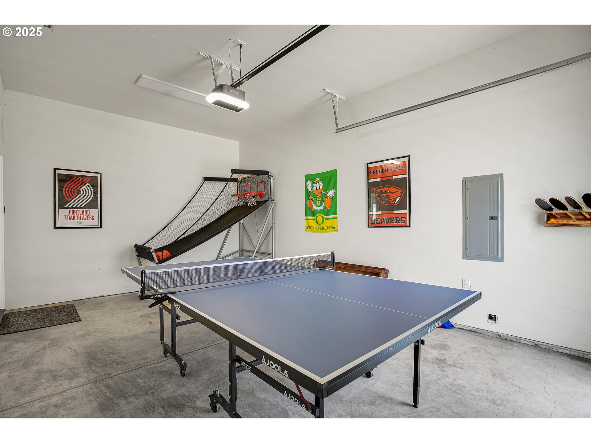 360 Santiam Avenue Detroit, OR 97342 - Photo 43 of 48 Garage