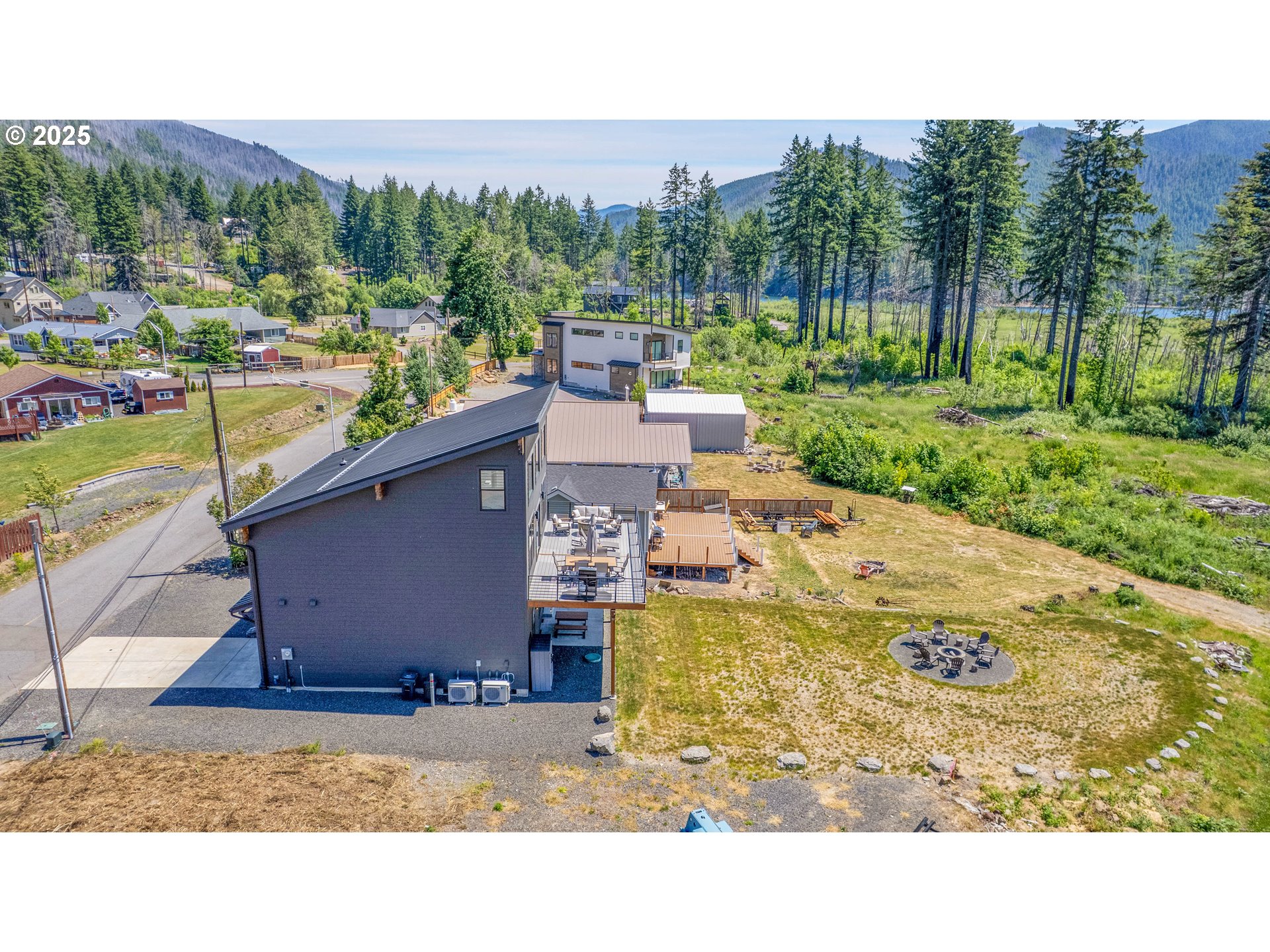 360 Santiam Avenue Detroit, OR 97342 - Photo 44 of 48 RV Parking