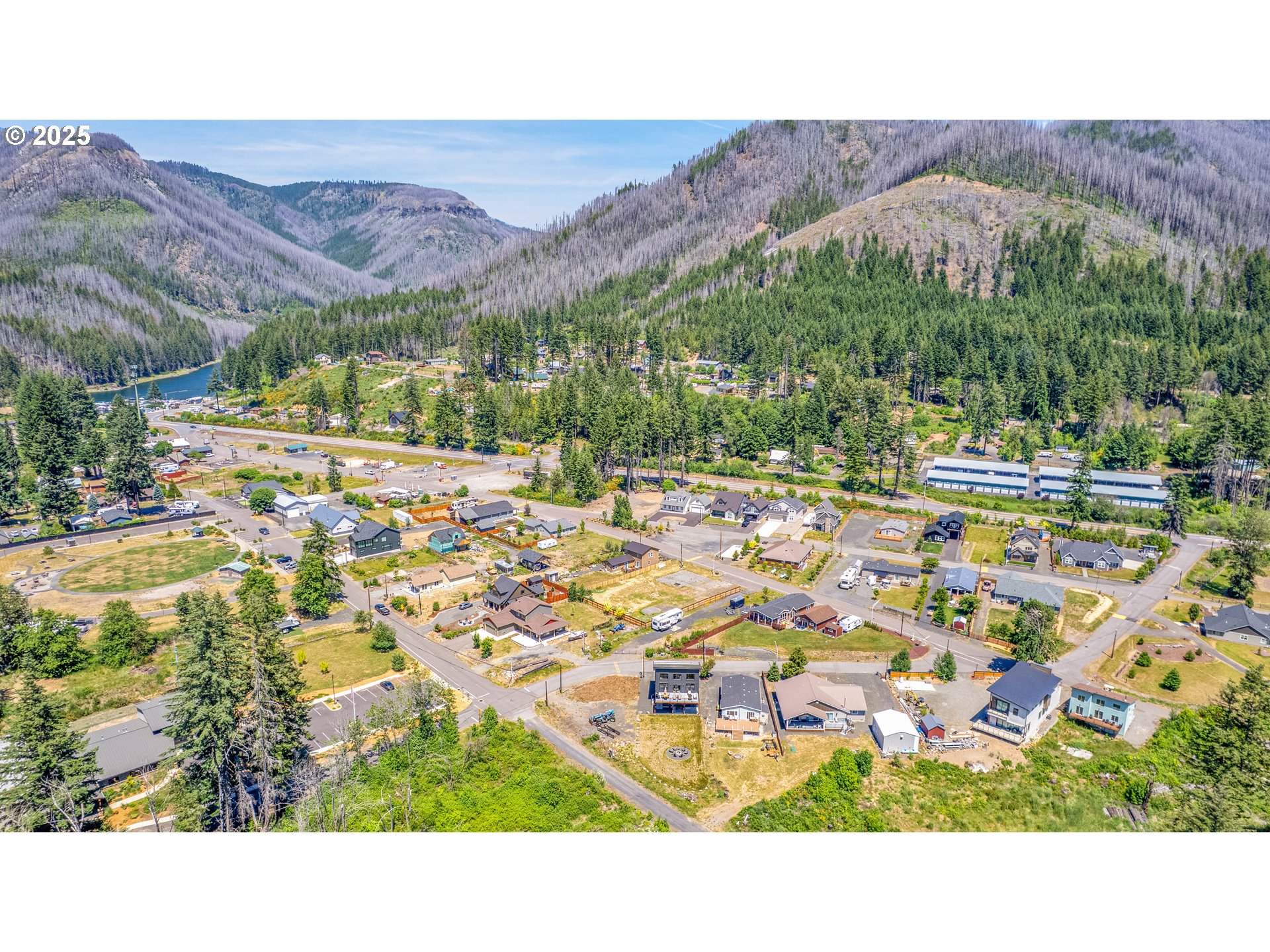 360 Santiam Avenue Detroit, OR 97342 - Photo 46 of 48