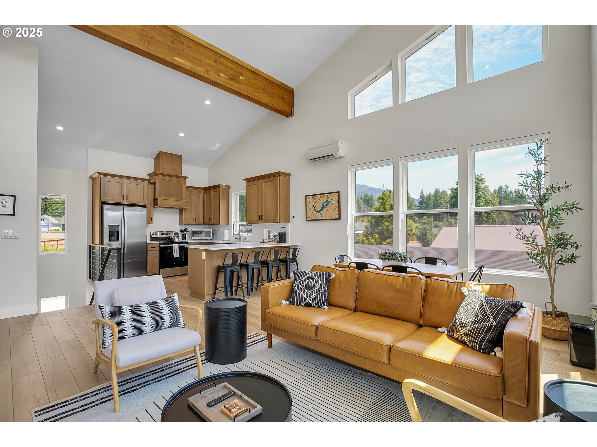 360 Santiam Avenue Detroit, OR 97342 - Photo 8 of 48