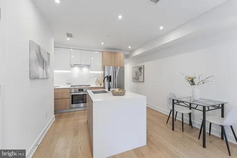 $675,000 | 4017 Davis Place Northwest, Unit 6, Washington, DC 20007