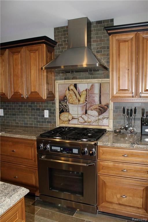 6909 Poppleton Road Canton, MI 48187 - Photo 8 of 27