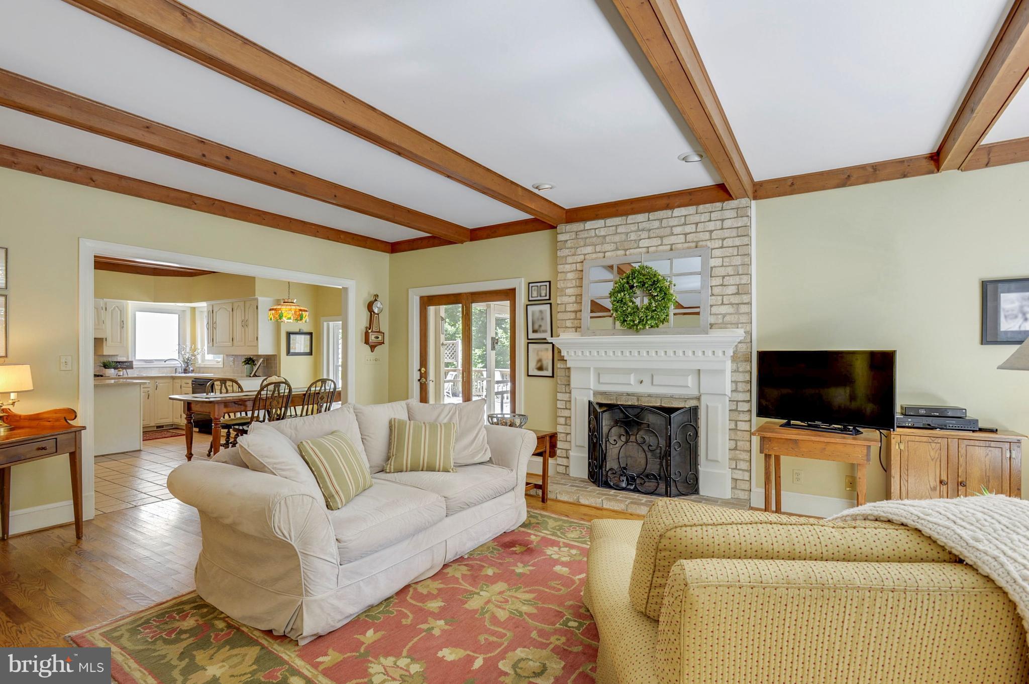 22118 Watson Road Leesburg, VA 20175 - Photo 8 of 30 Family Room