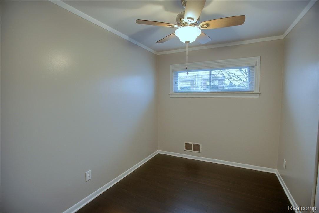 3540 Greenfield Road Berkley, MI 48072 - Photo 17 of 26 17-2nd Bedroom.jpg