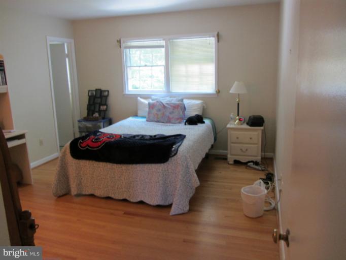 534 Marshall Road Southwest Vienna, VA 22180 - Photo 6 of 15 Bedroom (Master)