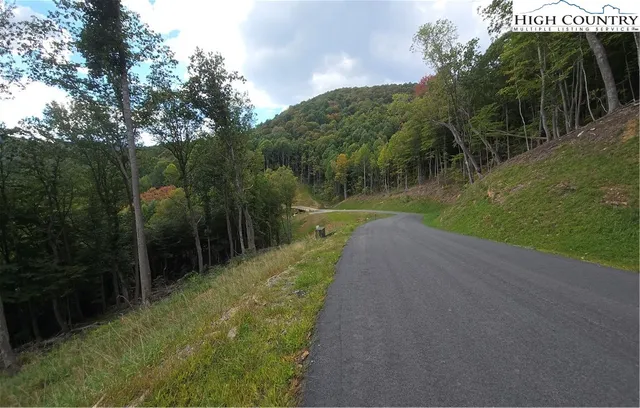 $99,900 | 9 Poplar Forest Drive, Boone, NC 28607