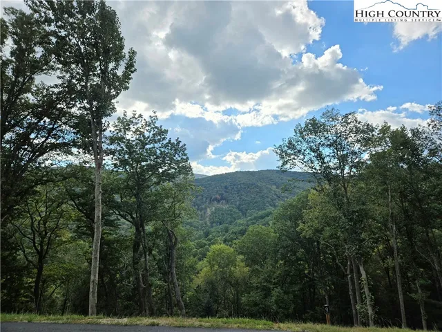 $99,900 | 9 Poplar Forest Drive, Boone, NC 28607