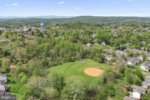 $645,000 | 243 Windward Court, Warrenton, VA 20186