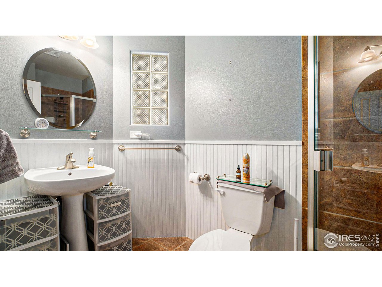 134 Ridge Road Eaton, CO 80615 - Photo 25 of 36 Guest Bath