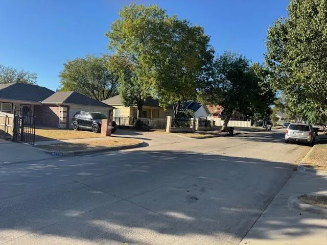 a house view with a outdoor space
