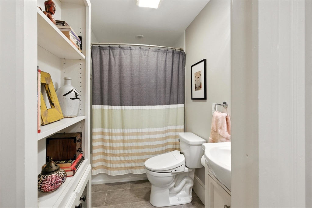 227 Centre Street, Unit 1 Boston, MA 02124 - Photo 12 of 14