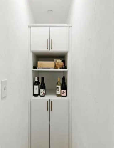 $3,000 | 227 Centre Street, Unit 1, Boston, MA 02124