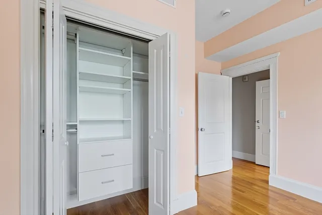 $3,000 | 227 Centre Street, Unit 1, Boston, MA 02124