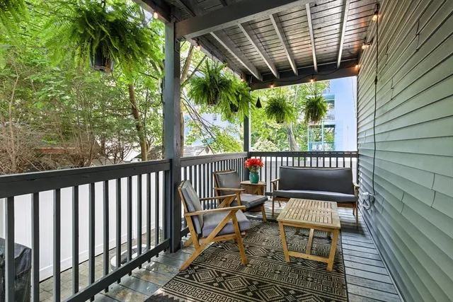 $3,000 | 227 Centre Street, Unit 1, Boston, MA 02124