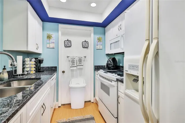 $5,835 | 3806 Gulf Of Mexico Drive, Unit C210, Longboat Key, FL 34228