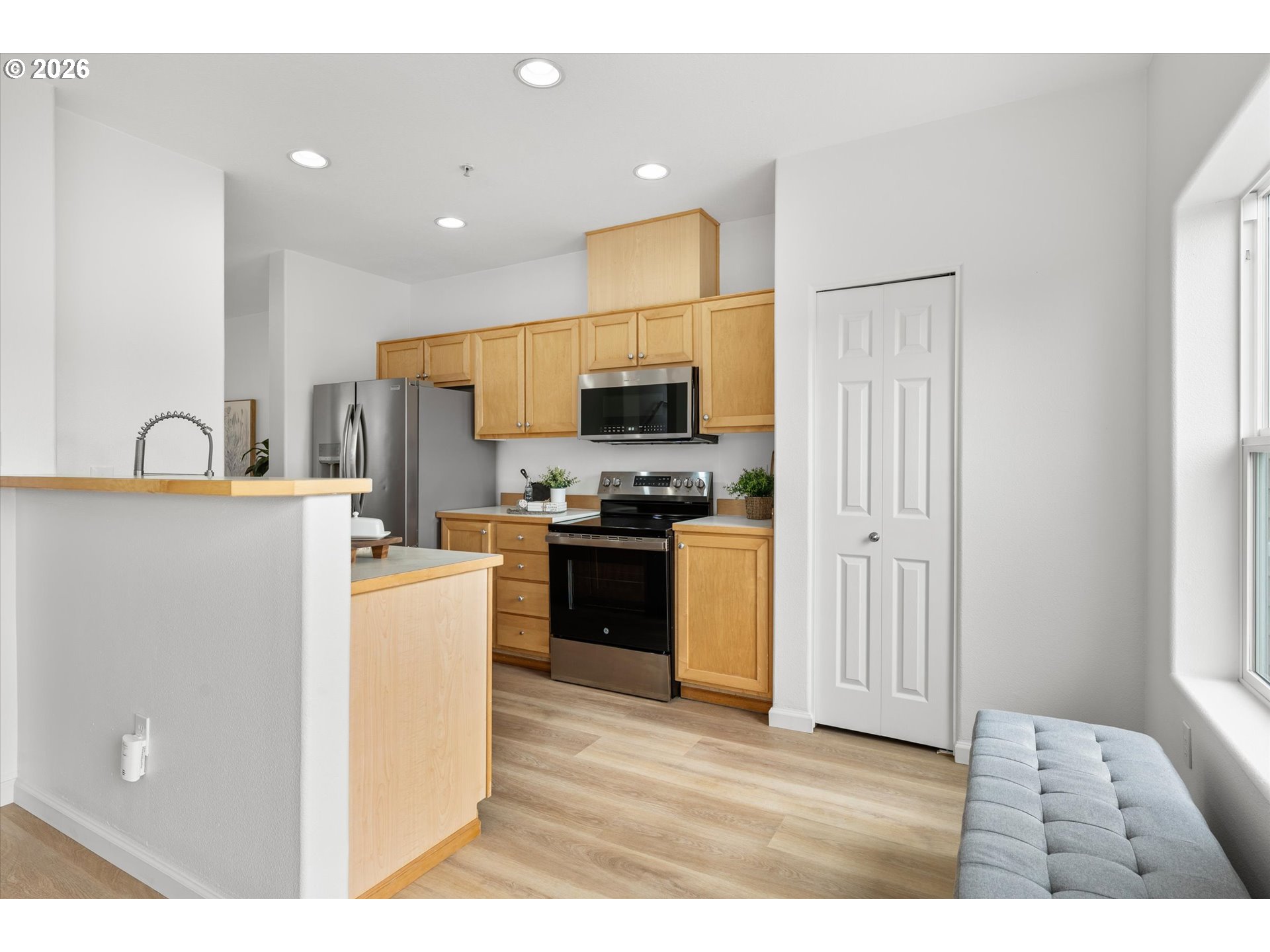 15250 Southwest Sparrow Loop, Unit 105 Beaverton, OR 97007 - Photo 15 of 41 Kitchen