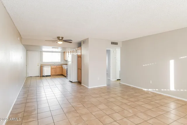 $1,149 | 3313 West Harmont Drive, Unit 3, Phoenix, AZ 85051