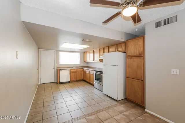 $1,149 | 3313 West Harmont Drive, Unit 3, Phoenix, AZ 85051