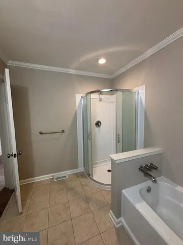 $2,750 | 60 River Bank Drive, Roebling, NJ 08554