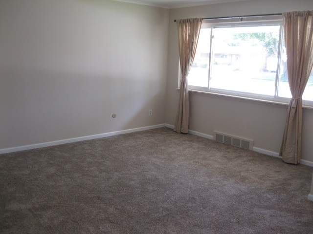 11348 Erdmann Road Sterling Heights, MI 48314 - Photo 24 of 39 31323054-23.JPG