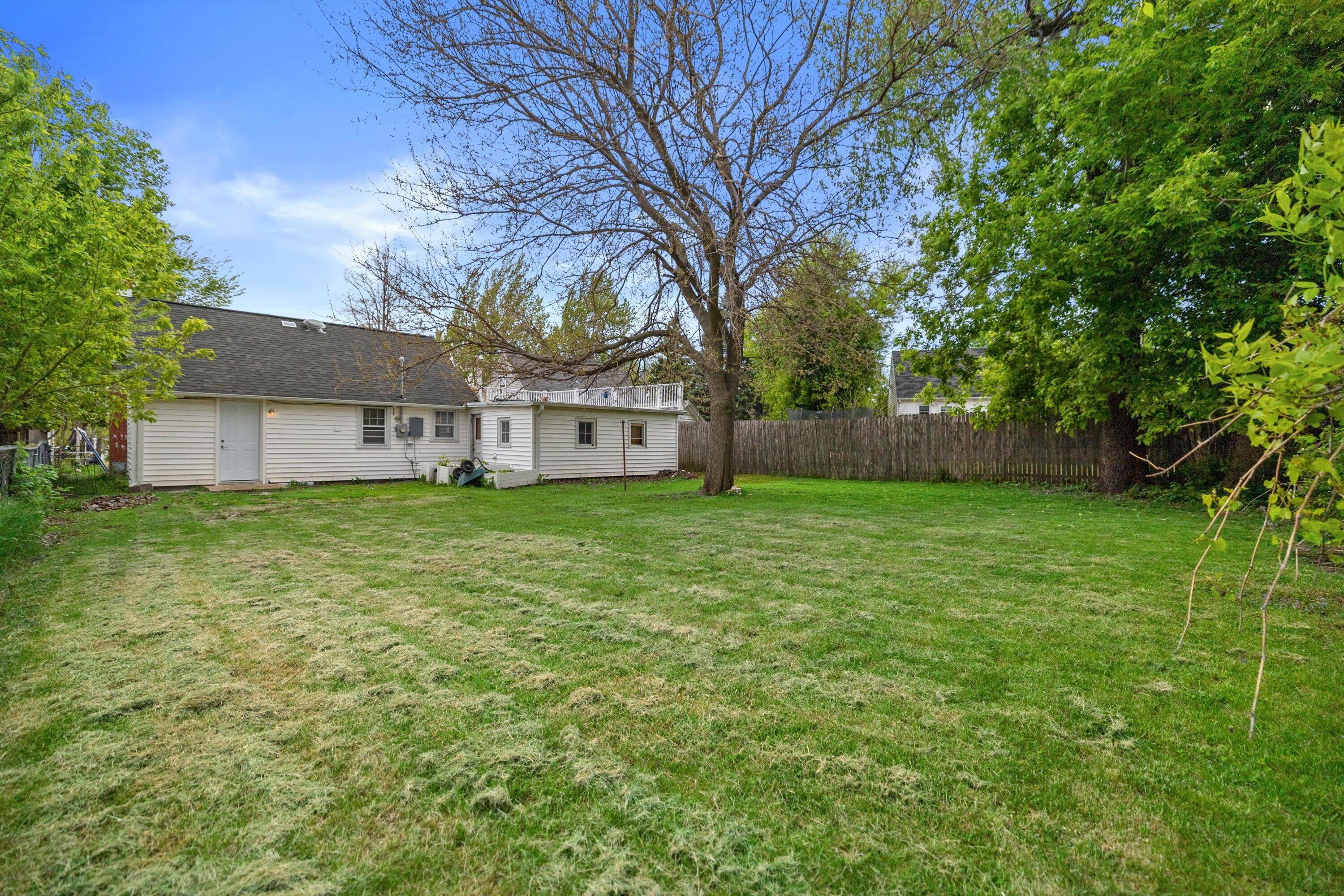 207 Harrison Street Delavan, WI 53115 - Photo 27 of 30 24-IMG_0924