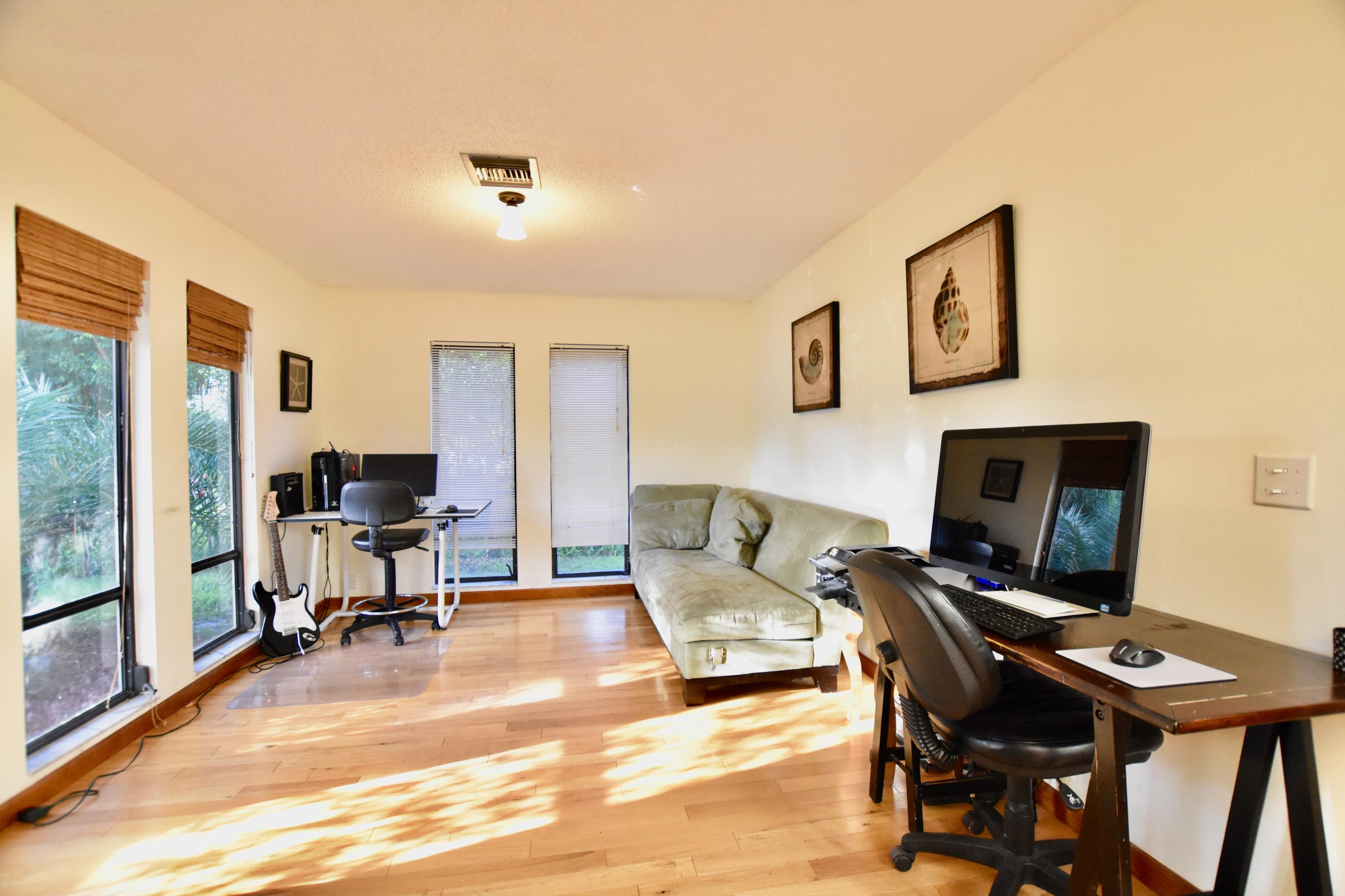 940 Northwest 6th Avenue Boca Raton, FL 33432 - Photo 6 of 23 DSC_2021