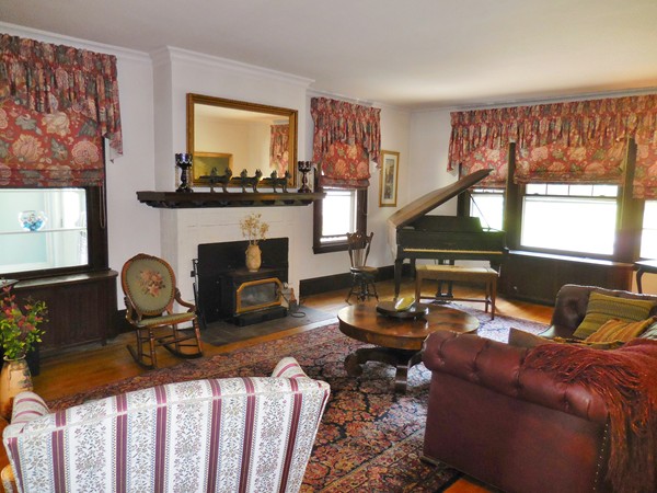 47 Witch Path West Springfield, MA 01089 - Photo 7 of 30 Gallery Image 7