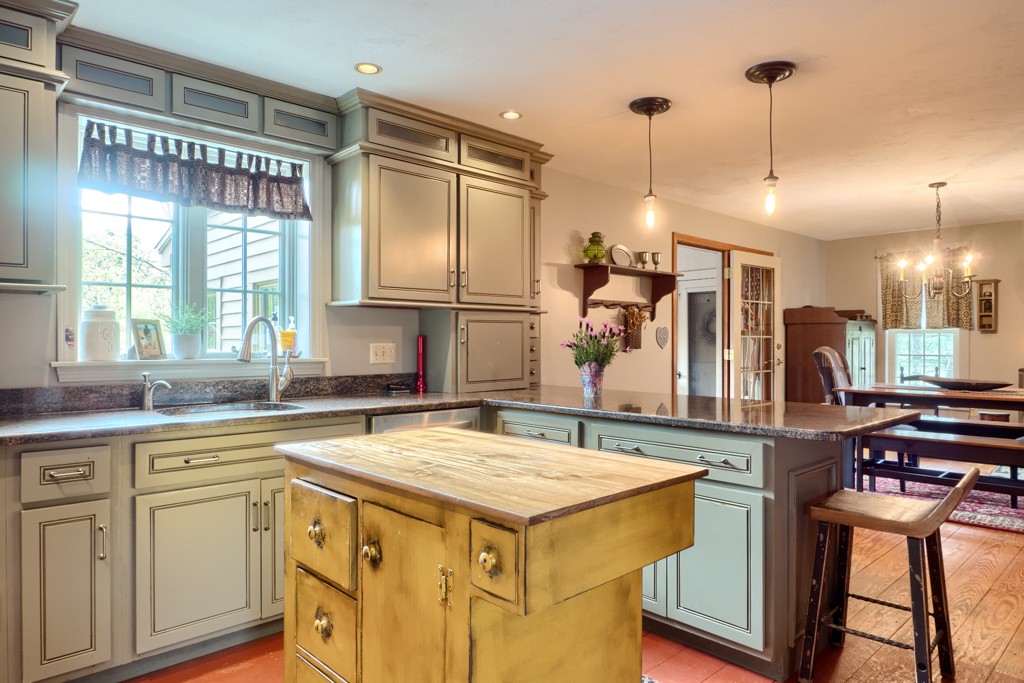 10 Watson Lane Rutland, MA 01543 - Photo 12 of 28