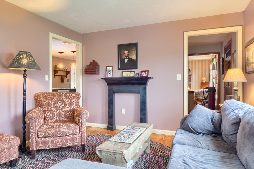 10 Watson Lane Rutland, MA 01543 - Photo 13 of 28