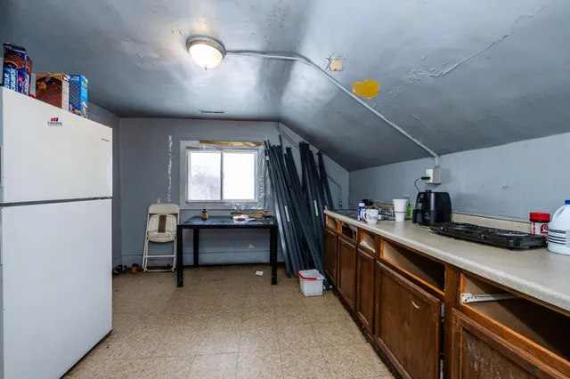 $99,999 | 561 Heck Court, Benton Harbor, MI 49022