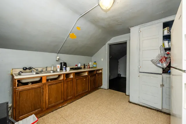 $99,999 | 561 Heck Court, Benton Harbor, MI 49022