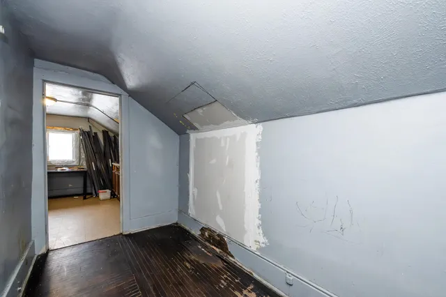 $99,999 | 561 Heck Court, Benton Harbor, MI 49022