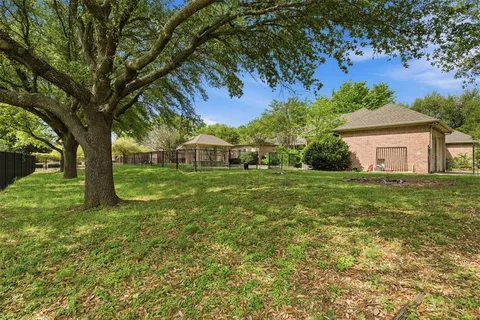 $550,000 | 270 Brookbend Drive, Waxahachie, TX 75165