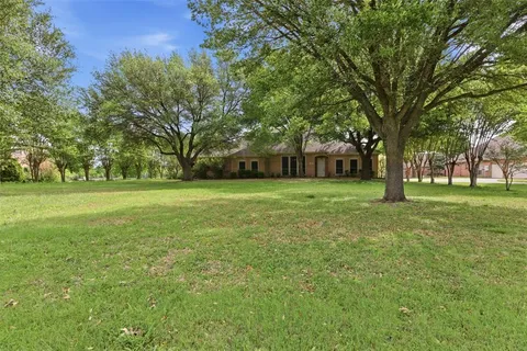 $550,000 | 270 Brookbend Drive, Waxahachie, TX 75165