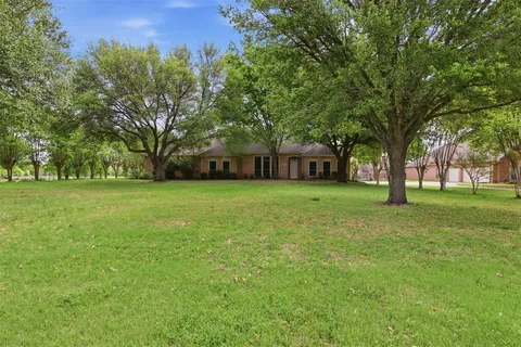 $550,000 | 270 Brookbend Drive, Waxahachie, TX 75165