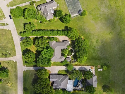 $550,000 | 270 Brookbend Drive, Waxahachie, TX 75165