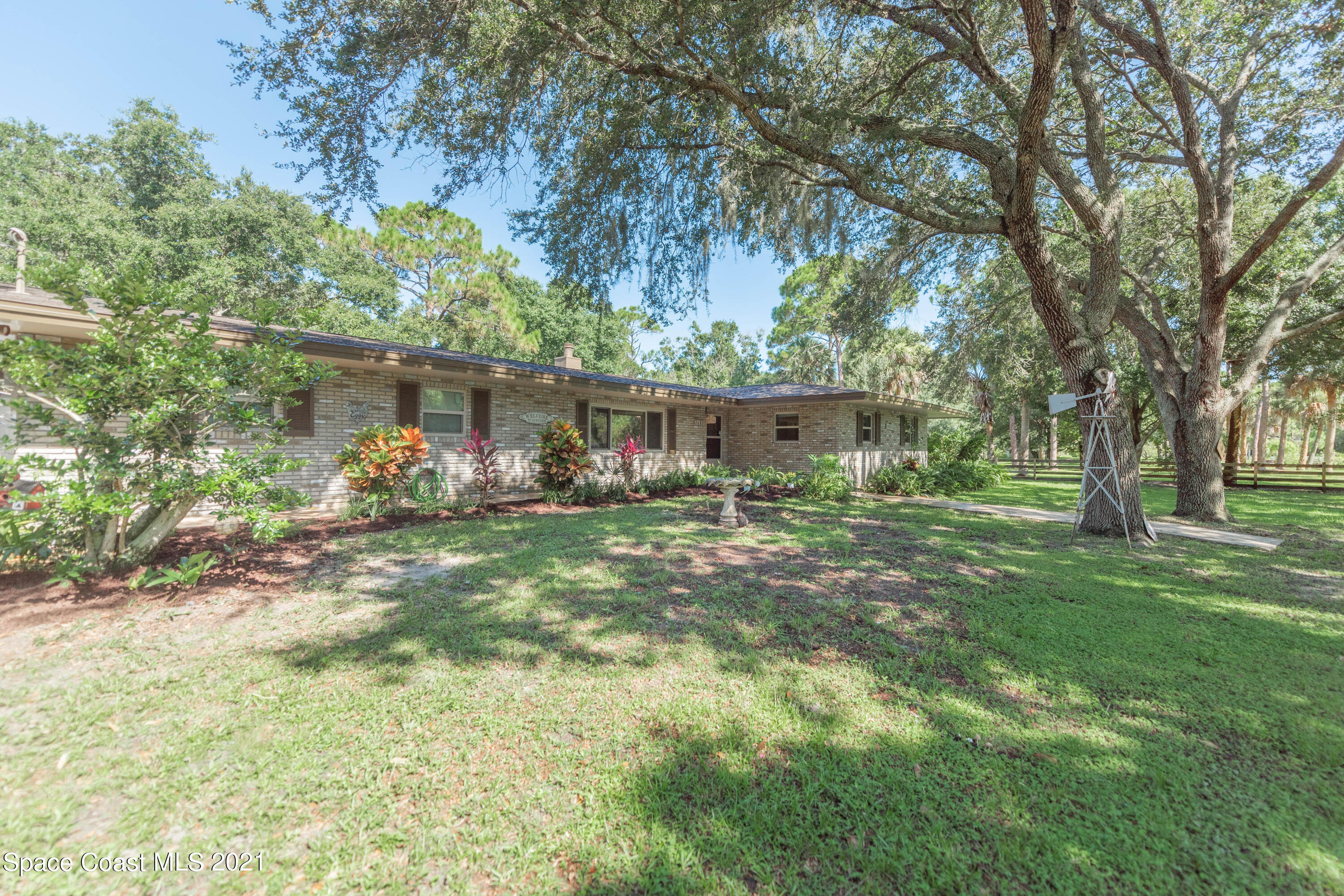2680 Lakemont Road Melbourne, FL 32934 - Photo 1 of 21 1. Front of House