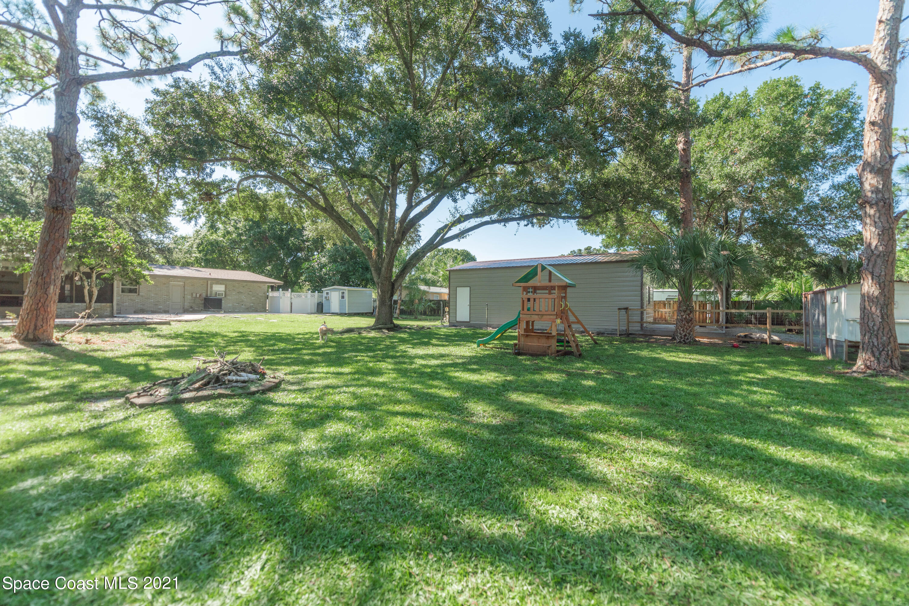 2680 Lakemont Road Melbourne, FL 32934 - Photo 21 of 21 21. Back Yard