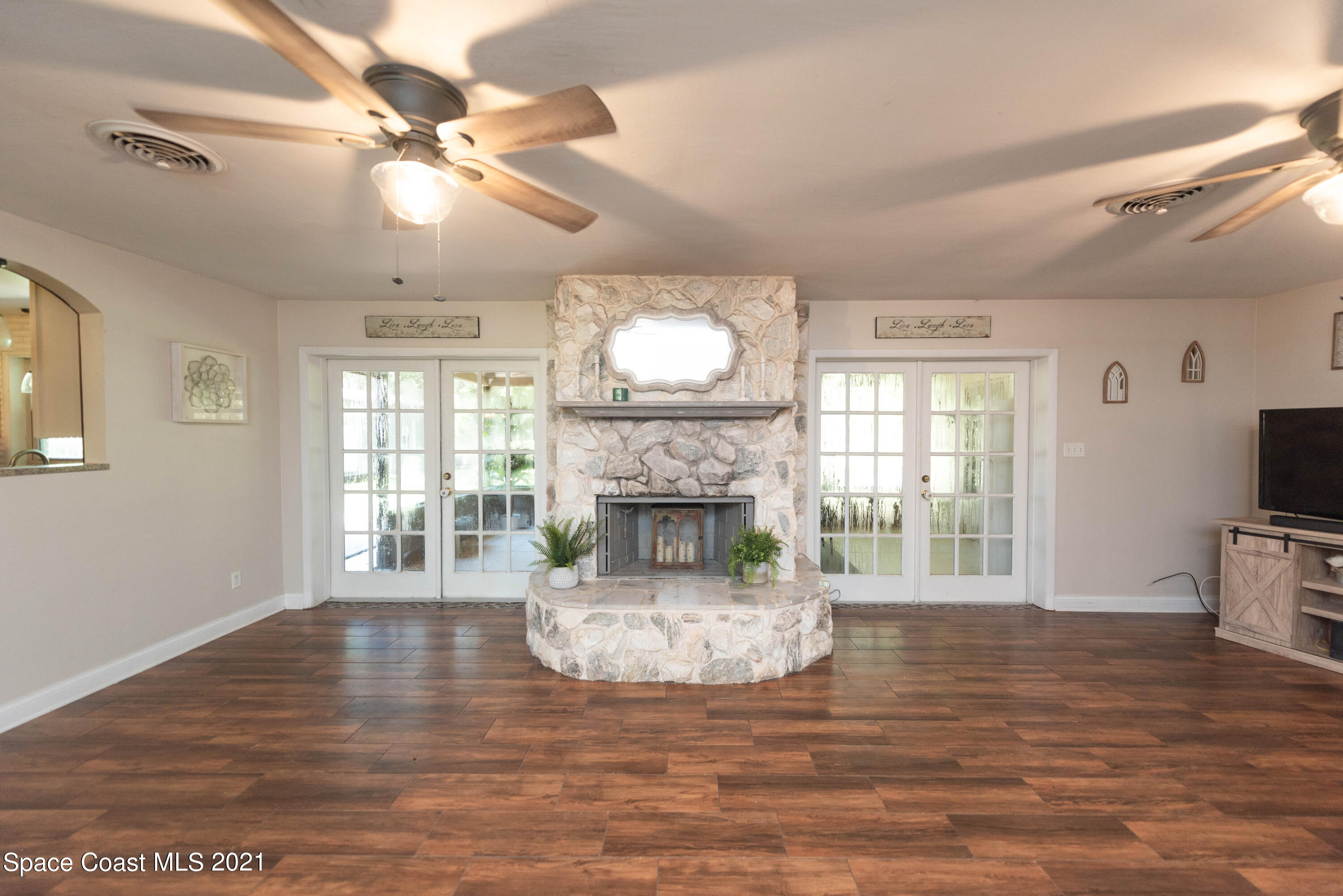 2680 Lakemont Road Melbourne, FL 32934 - Photo 5 of 21 5. Fireplace