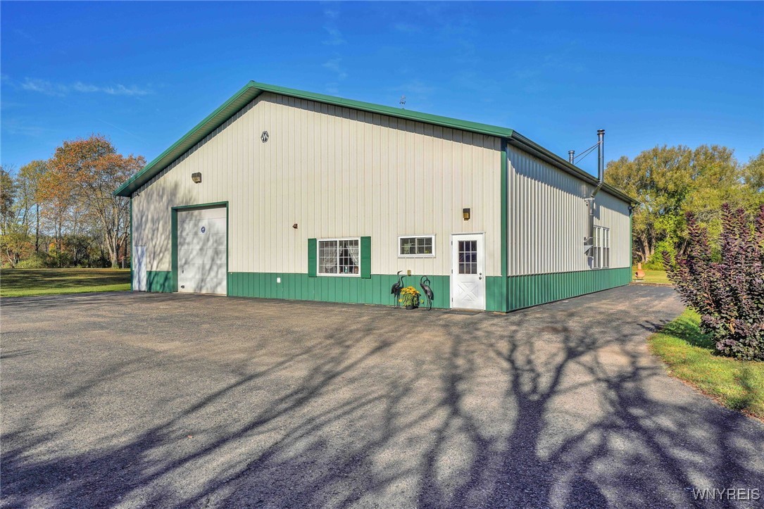 11181 Scotch Road Freedom, NY 14065 - Photo 38 of 41 Amish built custom cabinets.