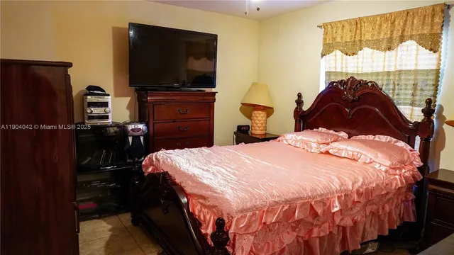 $275,000 | 1496 24th Avenue Southwest, Vero Beach, FL 32962